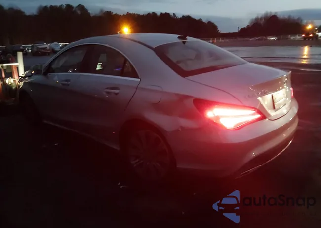 WDDSJ4EB7JN577318: 44223099