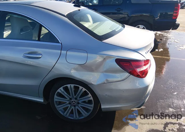 WDDSJ4EB7JN577318: 44223099