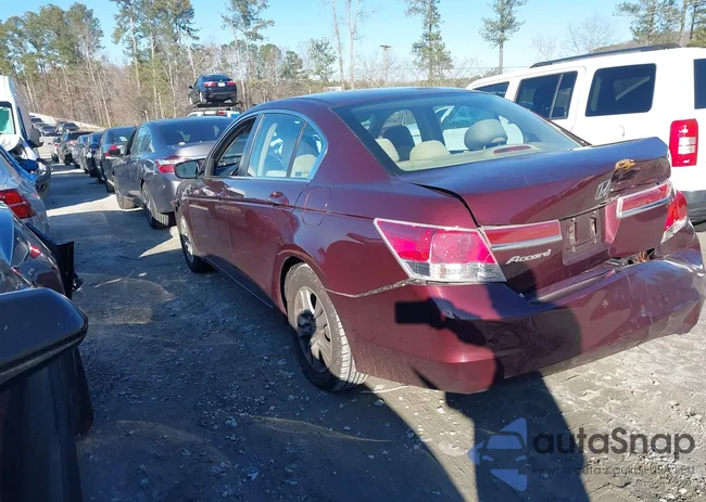 1HGCP2F48BA075610: 44223118