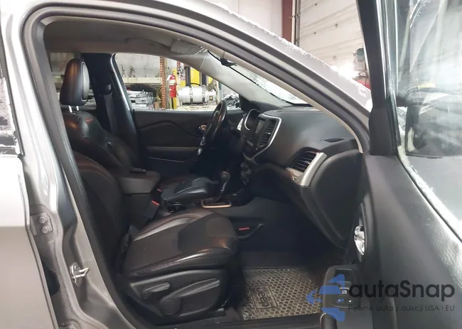 1C4PJMBS4HW501600: 44223206