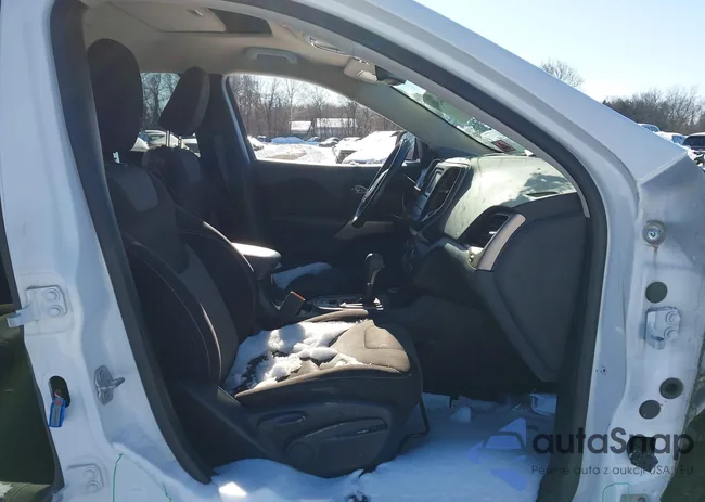 1C4PJMAS9HW566976: 44224457