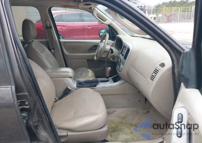 1FMCU031X6KB67416: 44224481