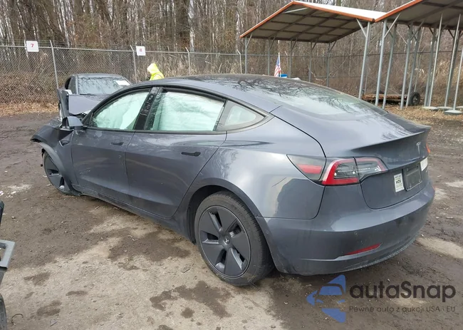 5YJ3E1EB8NF112813: 44224686