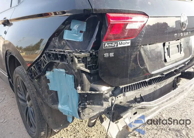 3VV8B7AX9NM052038: 44224887