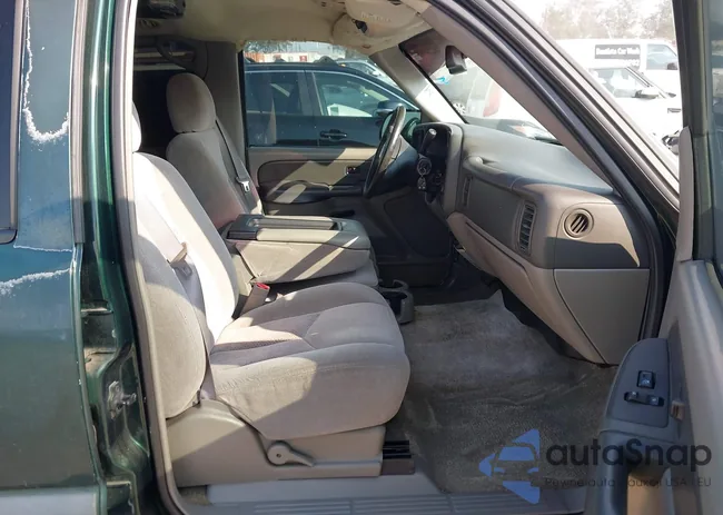 1GNEC16T33J250715: 44224908