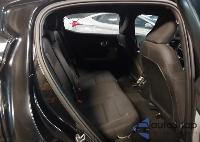 YSMEG3KA0PL157257: 44223977