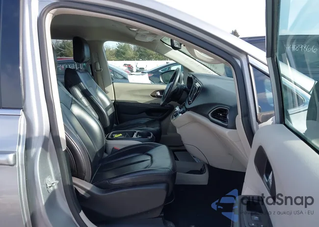 2C4RC1DG2LR203445: 44224015