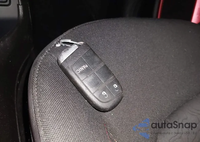 ZACCJBCB5HPE62725: 44224072