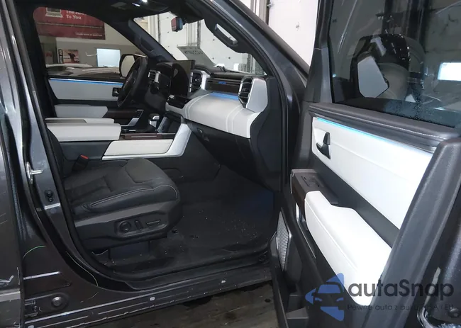 5TFVC5DB8RX070436: 44224078