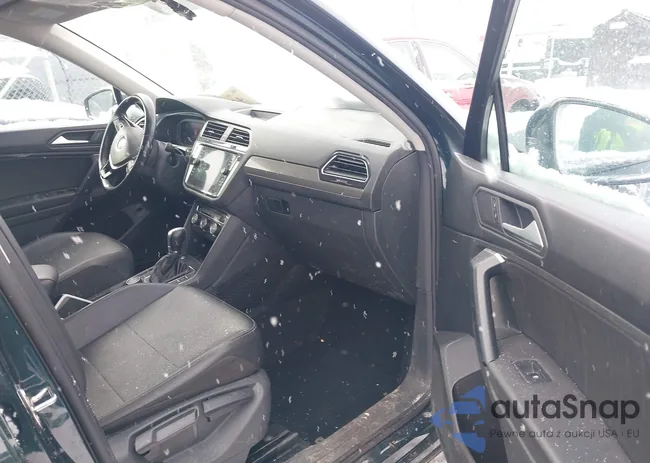 3VV2B7AX9KM103992: 44224096