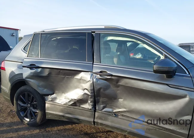 3VV2B7AX7NM019562: 44224095