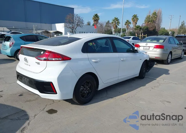 KMHC65LC8KU178745: 44224152