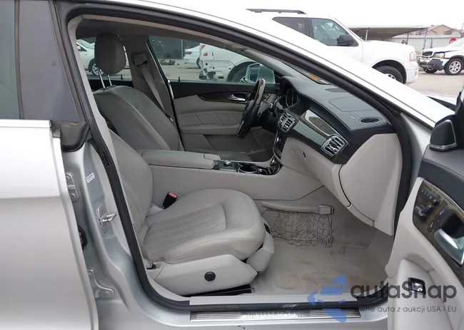 WDDLJ7DB8CA016787: 44224277