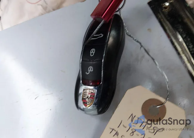 WP1AE2A25FLA52876: 44224330