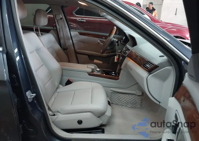 WDDHF8HB3AA174457: 44225379