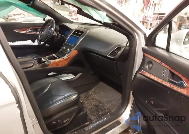 2LMTJ8LR6GBL63611: 44225569