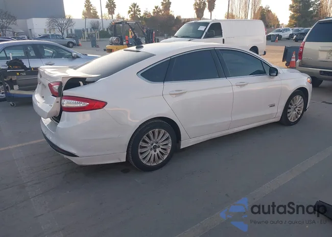 3FA6P0PU9ER335981: 44225664