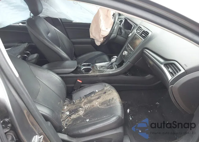 3FA6P0RU3DR382208: 44225689