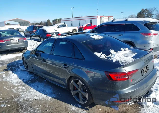 WAUB4AF4XJA120068: 44225701