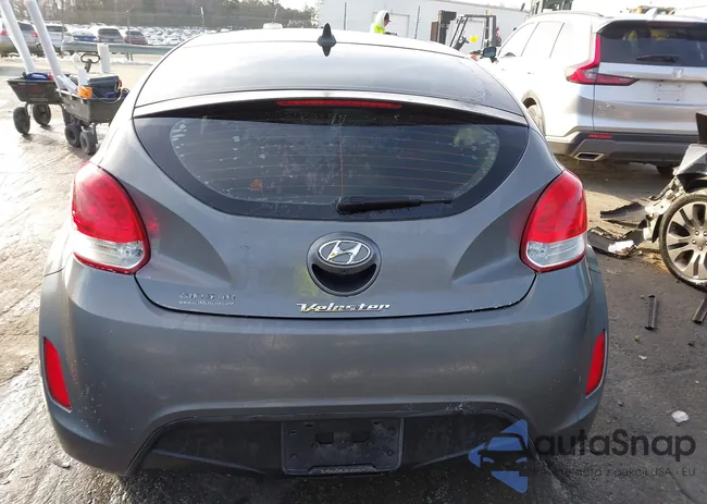 KMHTC6AD2GU283301: 44225764