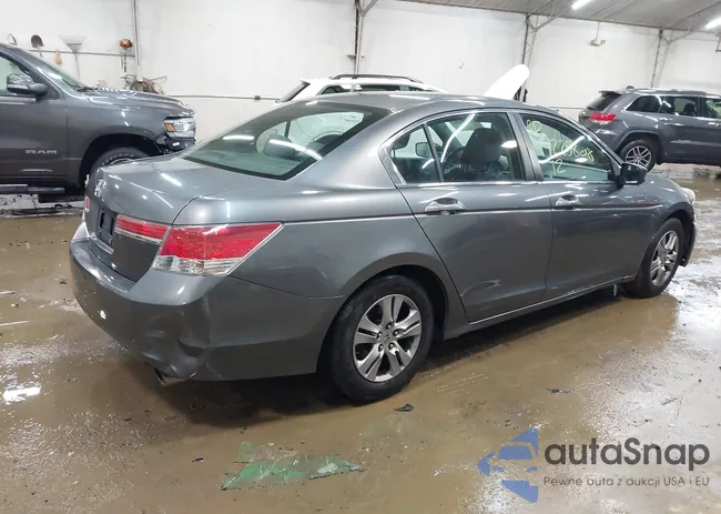 1HGCP2F43CA143460: 44225808