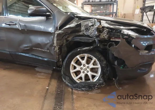 1C4PJMLX0JD521676: 44225882