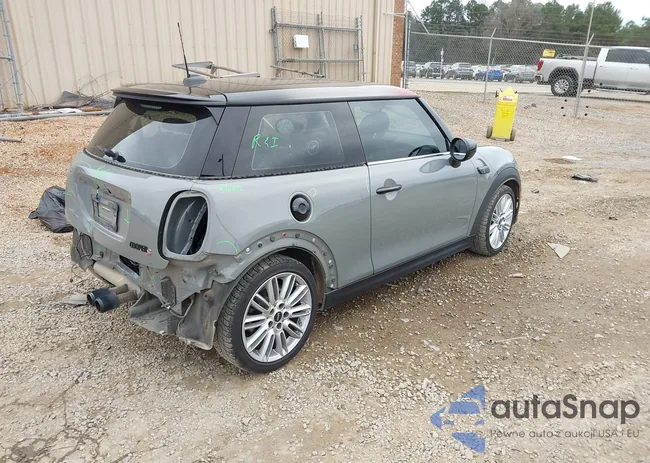 WMW53DH00P2T73768: 44225942