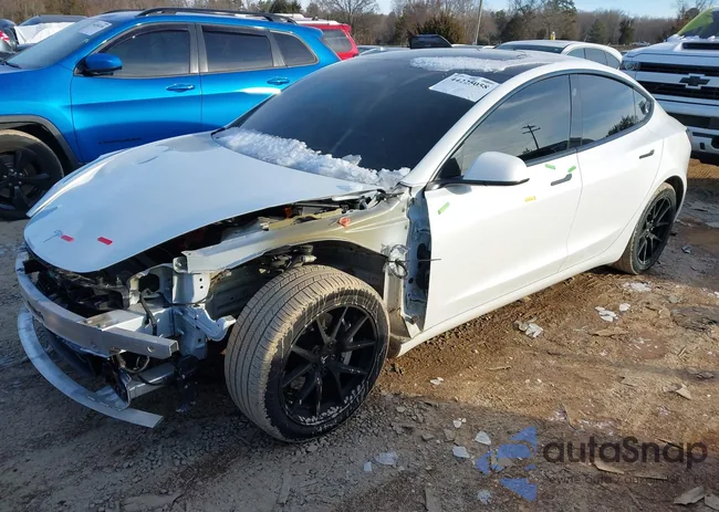 5YJ3E1EB1MF983387: 44225058