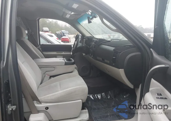 1GCEC19C38Z142401: 44225332