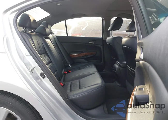 1HGCP2F85CA004112: 44226427