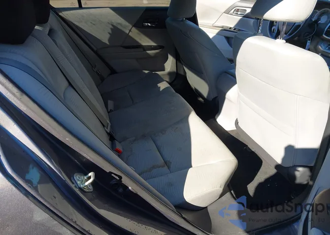 1HGCR2F38FA270761: 44226491