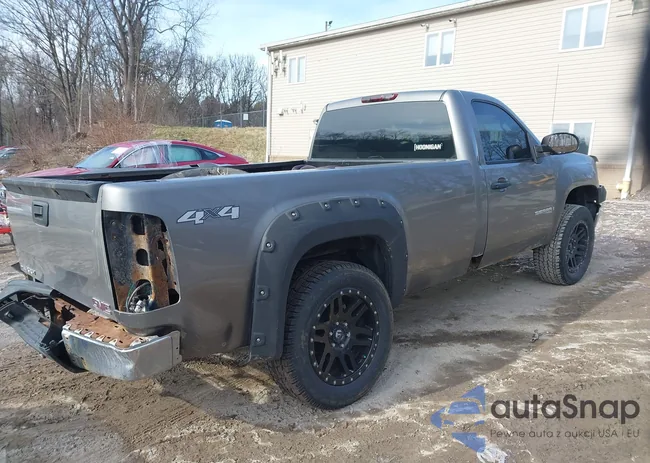 1GTEK14X28Z326192: 44226578