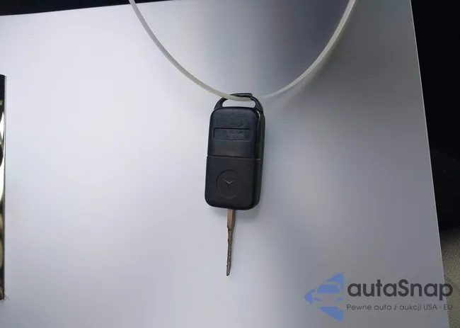 WDBKK47F7XF123417: 44226595