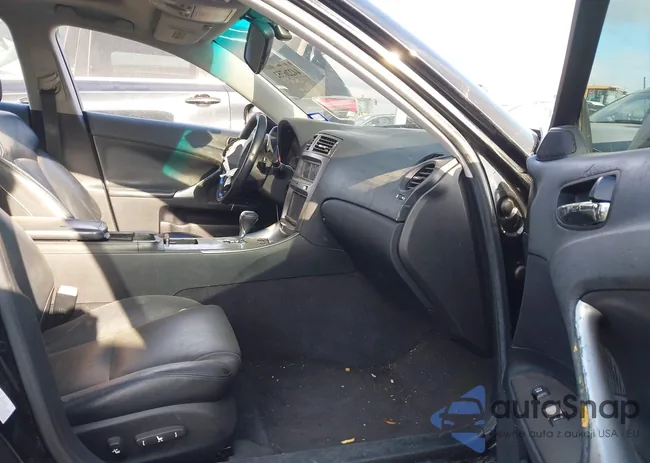 JTHCK262585016736: 44226752