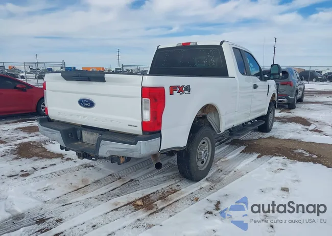 1FT7X2B60KEC61903: 44226775