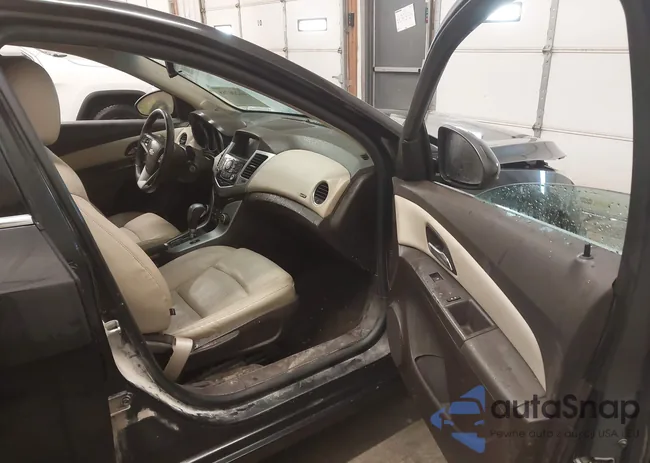 1G1PE5SB8F7135165: 44226788