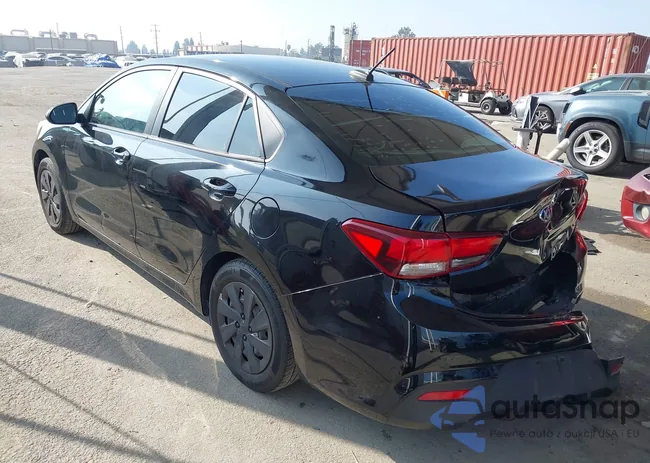 3KPA24AD0LE353373: 44226856