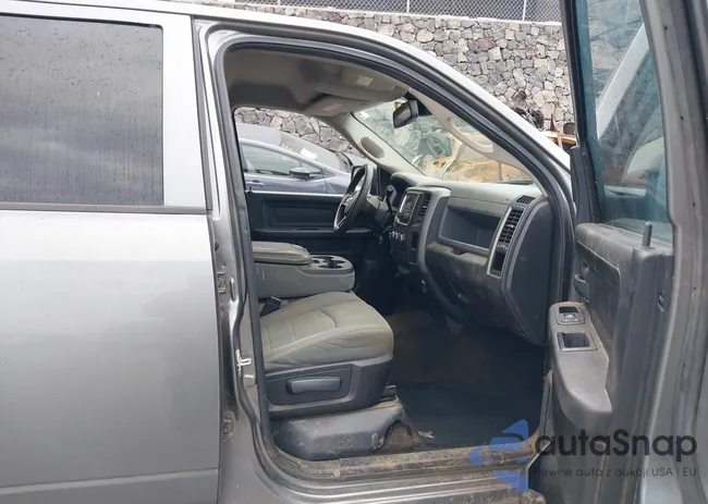 1C6RR7KT8DS605883: 44226860