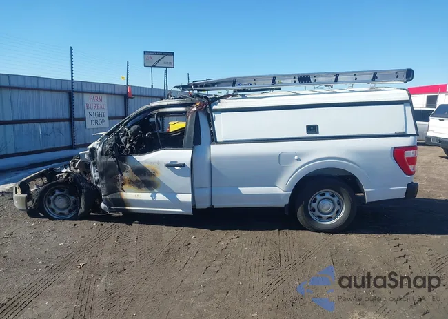 1FTMF1EB5PKD47158: 44226157