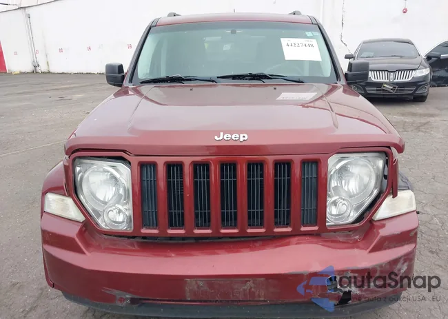 1J8GN28KX8W231944: 44227448