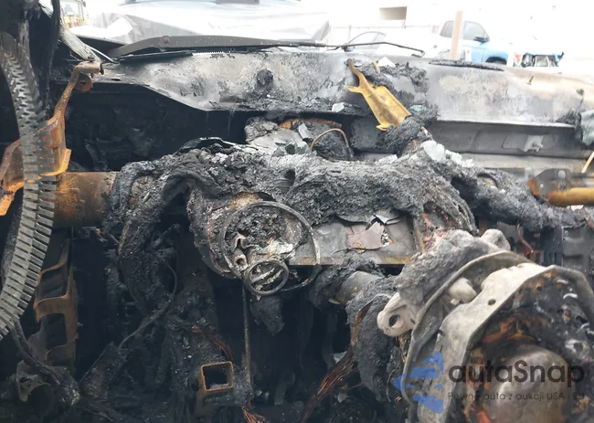 1C6SRFKT0KN563782: 44227483