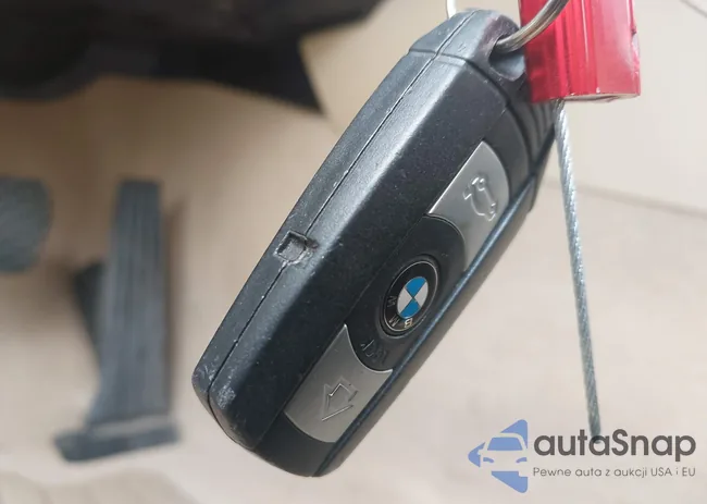 WBAVL1C58FVY40370: 44227541