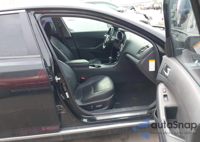 KNAGN4AD0E5074809: 44227561