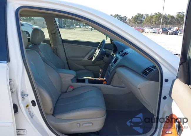 4T1BK3EK9BU631111: 44227659