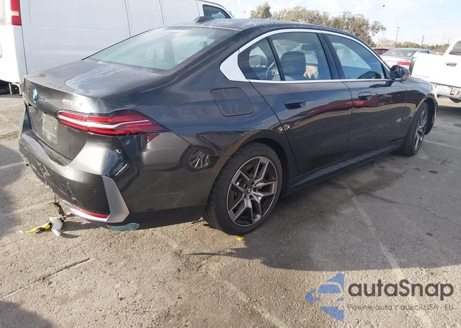 WBY33FK08RCR92614: 44227709