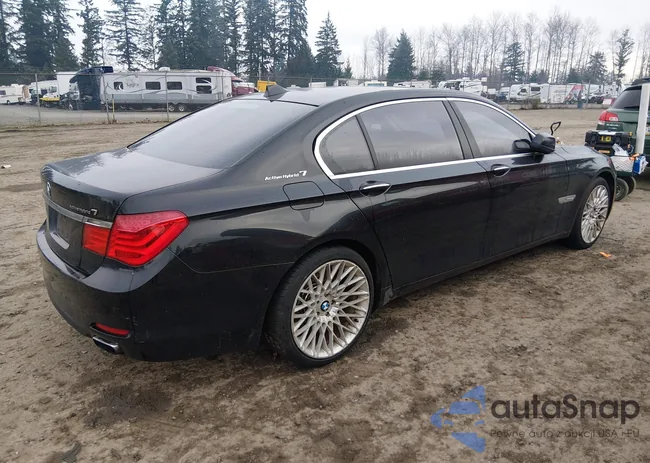 WBAKX8C51CC198470: 44227756