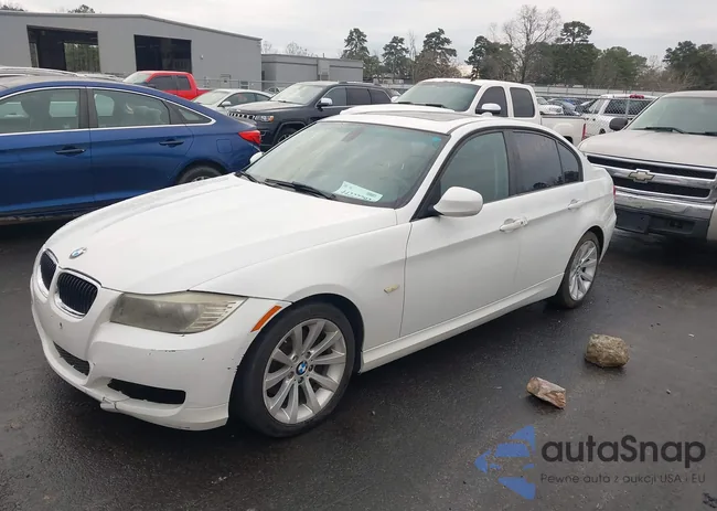 WBAPH7C50BA801786: 44227792