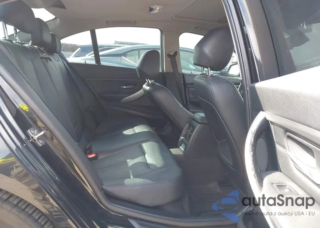 WBA3B5C57DF596137: 44227823