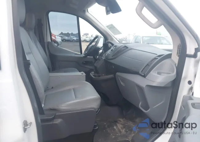 1FTYR1YM2HKB04480: 44227930