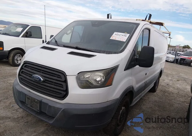 1FTYR1YM2HKB04480: 44227930